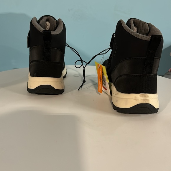 New - Boys' Arrow Hiker Winter Boots - All in Motion Jet Black 3 - Picture 3 of 7